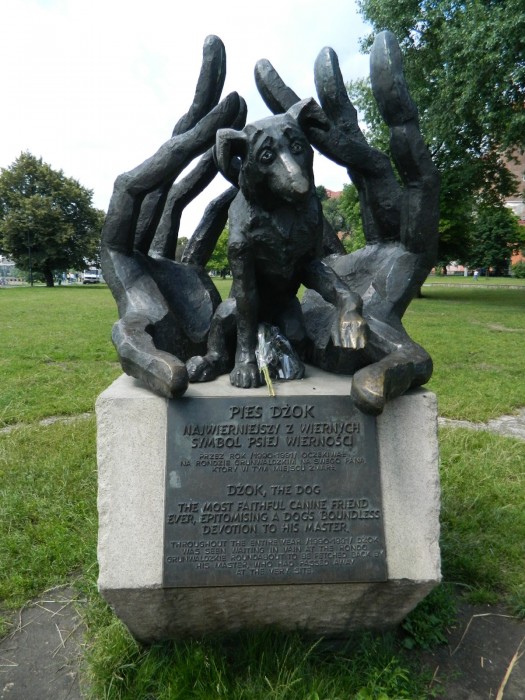 Памятник псу Джоку